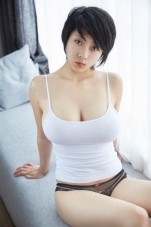 朋友变成黑皮辣妹_欧美电影在线